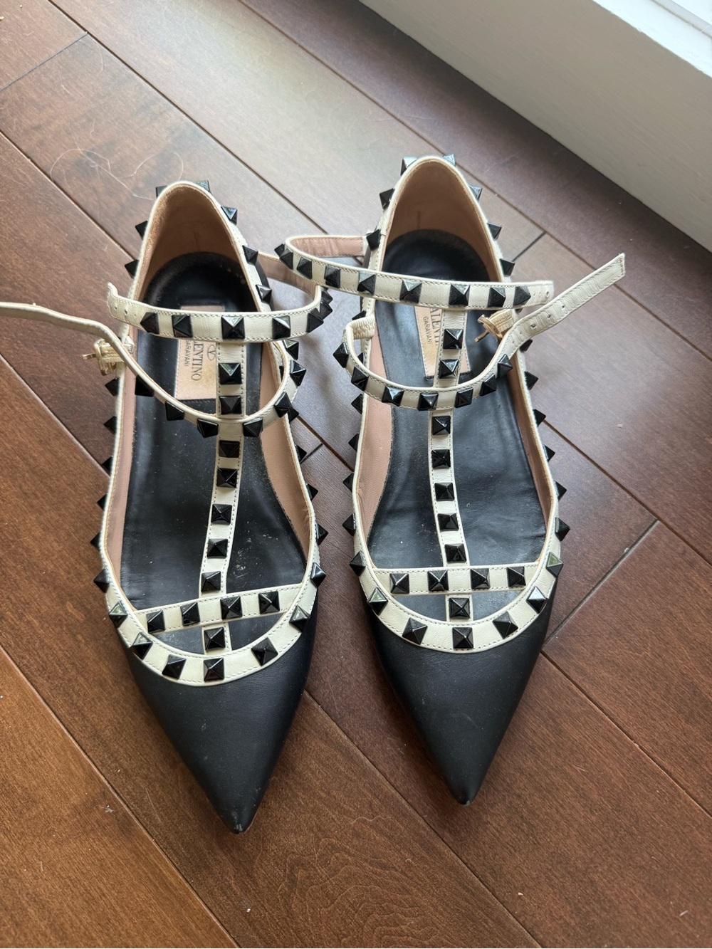 Valentino Garavani Black and Cream Pyramid-Stud T-Strap Pointed Flats